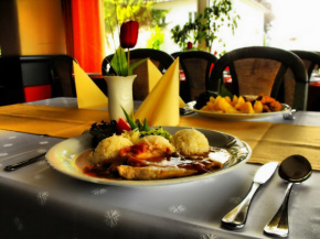 Hotel Smrek pokoje nocleg zakwaterowanie wypoczynek na Słowacji Liptowski Gródek